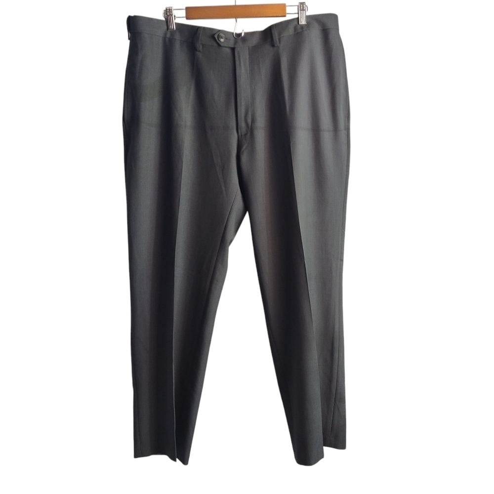 Haggar Classic Fit Dress Pants Men's Gray Hidden Comfort Waistband SZ 40X29 NWT